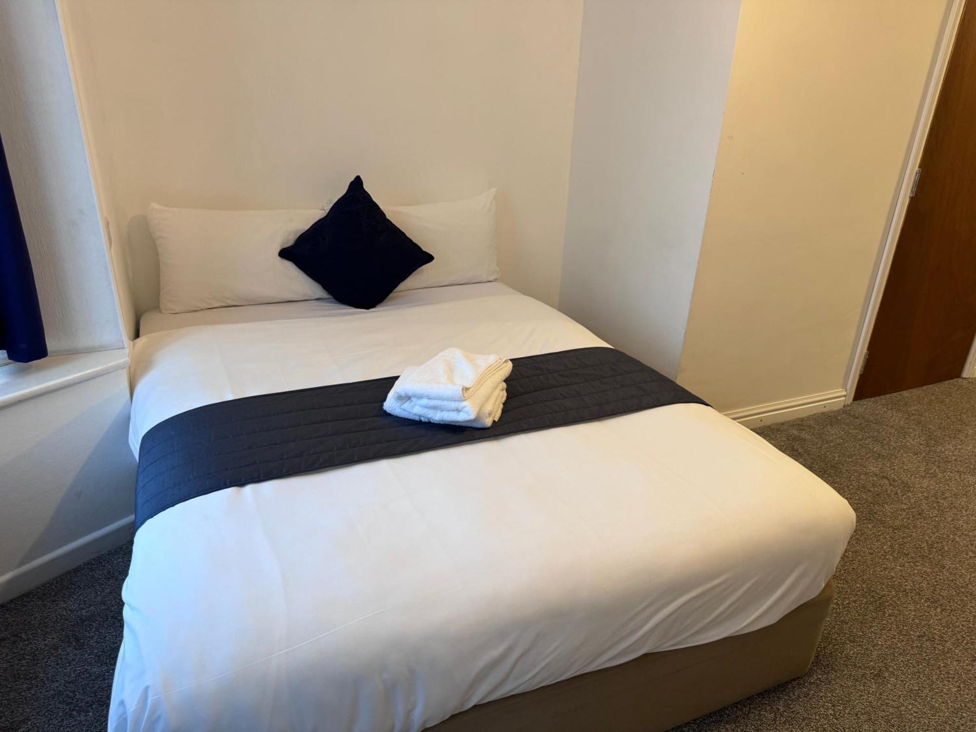 All Seasons Gatwick Guest House & Parking Χόρλι Εξωτερικό φωτογραφία