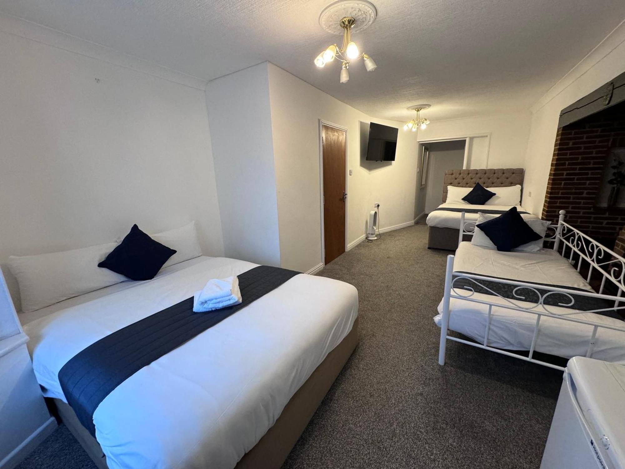 All Seasons Gatwick Guest House & Parking Χόρλι Εξωτερικό φωτογραφία