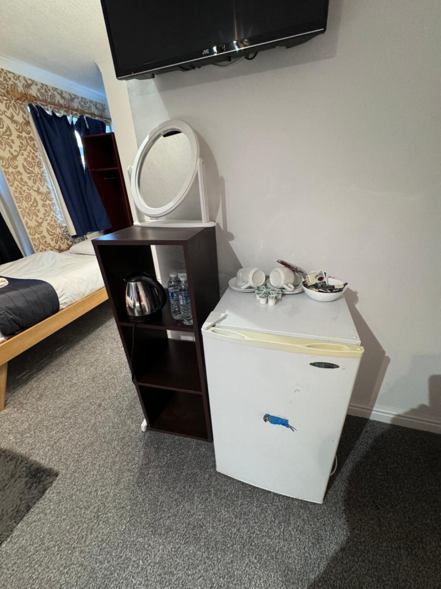 All Seasons Gatwick Guest House & Parking Χόρλι Εξωτερικό φωτογραφία