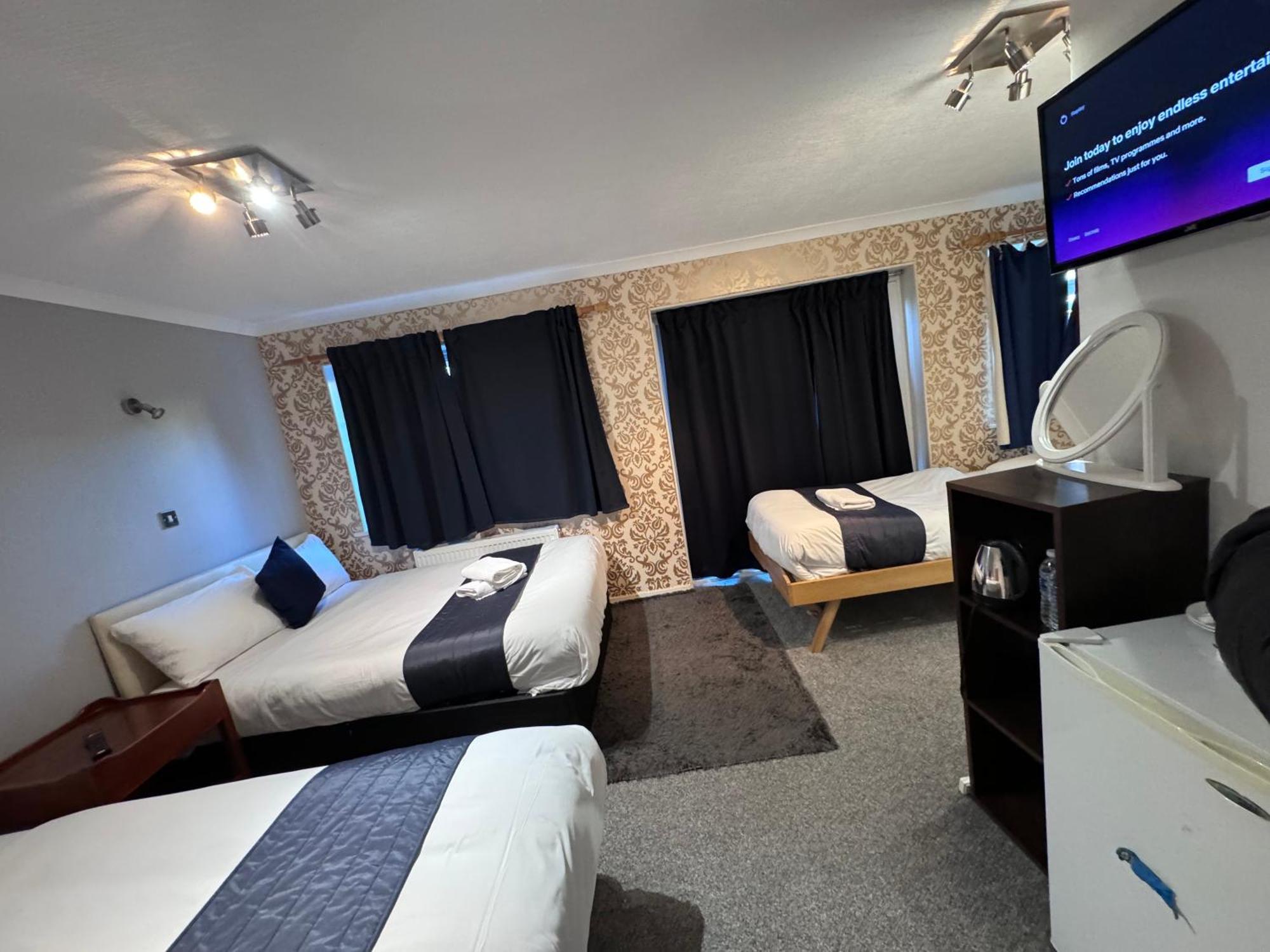 All Seasons Gatwick Guest House & Parking Χόρλι Εξωτερικό φωτογραφία