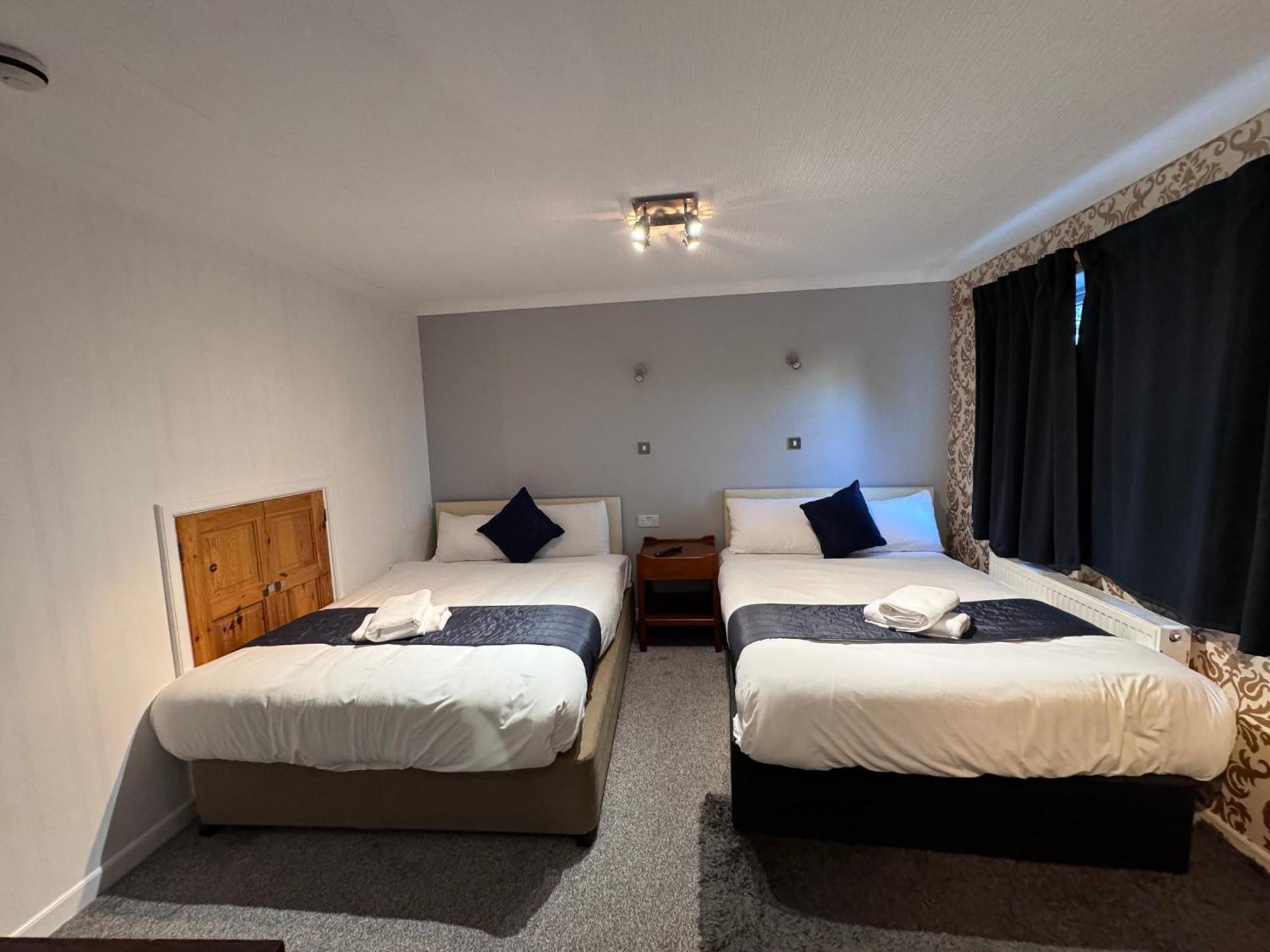 All Seasons Gatwick Guest House & Parking Χόρλι Εξωτερικό φωτογραφία