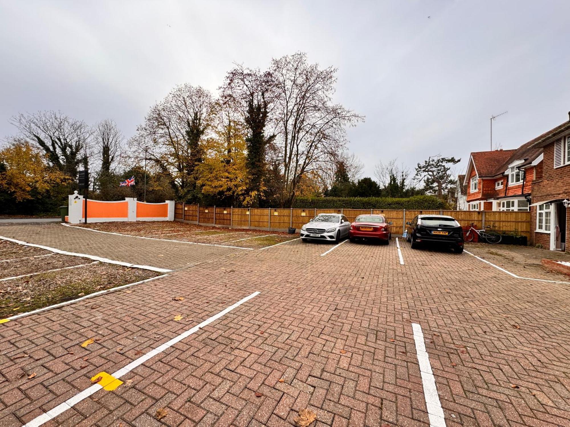 All Seasons Gatwick Guest House & Parking Χόρλι Εξωτερικό φωτογραφία